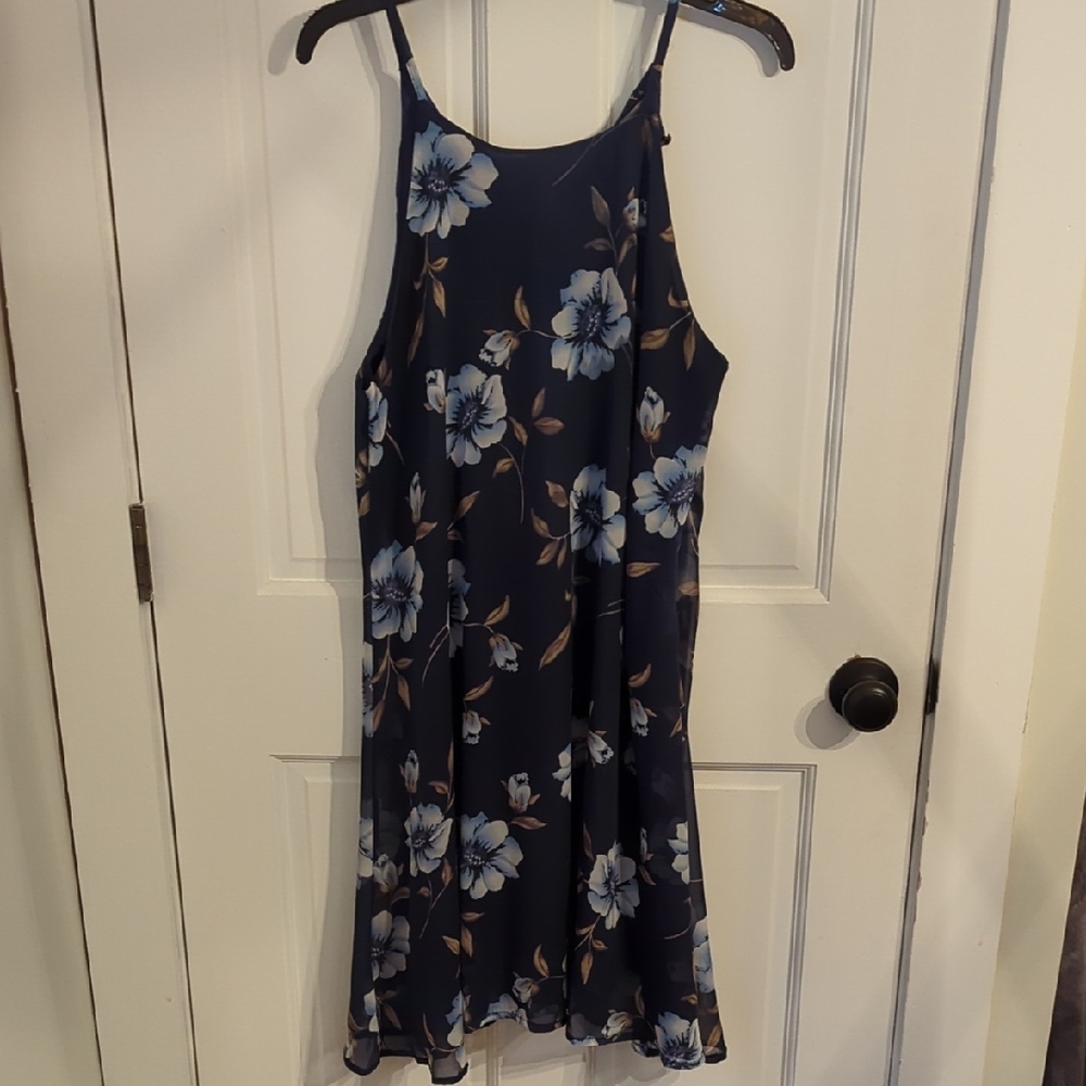 Dreagal Floral Navy Blue Flowy Lined Dress Medium